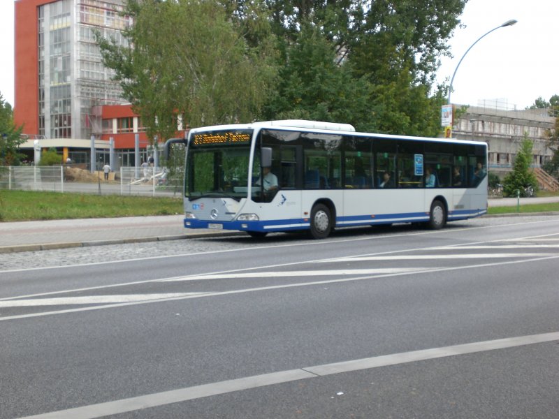Mercedes-Benz O 530 I  (Citaro) auf der Linie X1 nach Bahnhof Teltow an der Haltestelle Warthestrae.