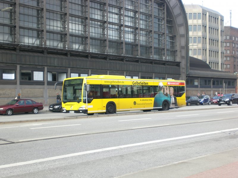 Mercedes-Benz O 530 I  (Citaro) auf der Linie 35 nach Hamburg Messe am Hauptbahnhof.