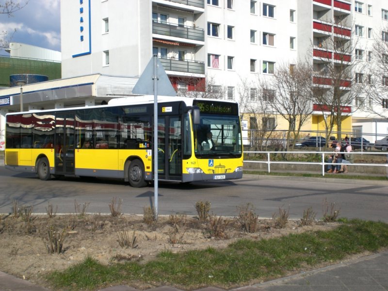 Mercedes-Benz O 530 II (Citaro Facelift) auf der Linie 195 nach S-Bahnhof Mahlsdorf am S-Bahnhof Marzahn.