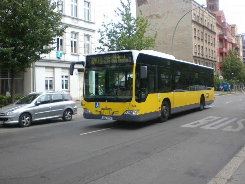 Mercedes-Benz O 530 II (Citaro Facelift) auf der Linie 240 nach Hauptbahnhof am S-Bahnhof Rummelsburg.