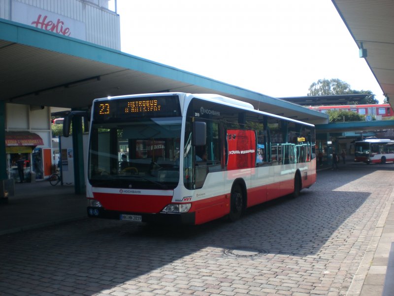 Mercedes-Benz O 530 II (Citaro Facelift) auf der Linie 23 nach U-Bahnhof Billstedt am S+U Bahnhof Barmbek.