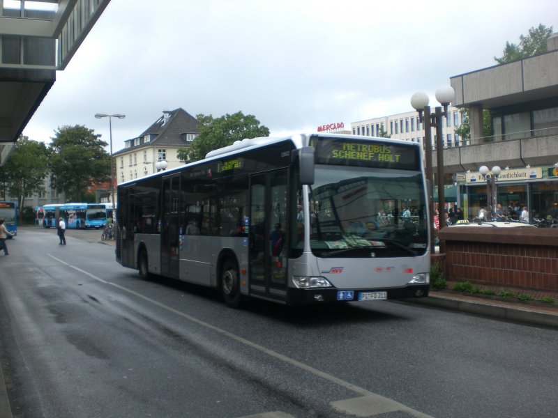 Mercedes-Benz O 530 II (Citaro Facelift) auf der Linie 1 nach Schenefelder Holt am Bahnhof Altona.