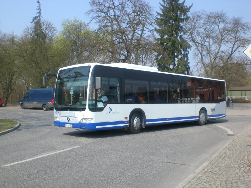 Mercedes-Benz O 530 II  (Citaro Facelift) auf der Linie 663 nach Dallgow-Dberitz Havelpark am Bahnhof Dallgow-Dberitz.