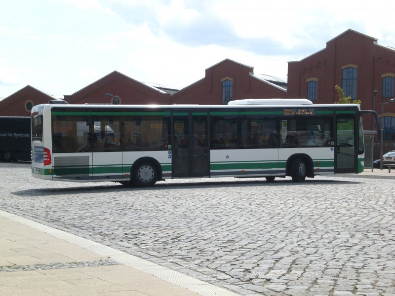 Mercedes-Benz O 530 II  (Citaro Facelift) auf der Linie 864 am Hauptbahnhof.