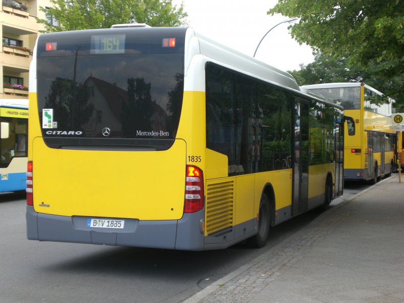 Mercedes-Benz O 530 LE  (Citaro) auf der Linie 164 nach S-Bahnhof Adlershof am U-Bahnhof Rudow.