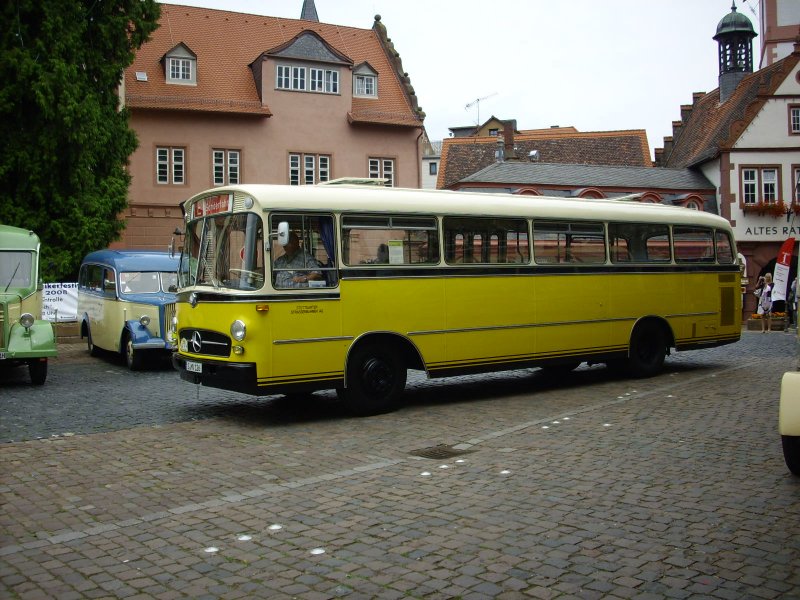 Mercedes Benz O322 Baujahr 1961 beim Klassikerfestival am 06.07.2008 in Erbach im Odenwald.