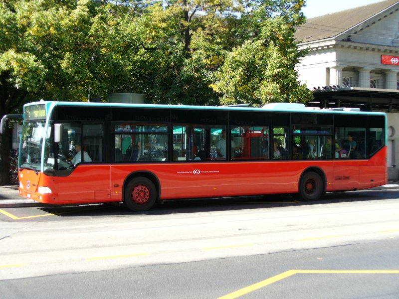 Mercedes Bus Citaro der VB Biel.. Bus Nr 118 Eingeteilt auf der Linie 5 vor dem SBB Bahnhof Biel-Bienne am 05.09.2006