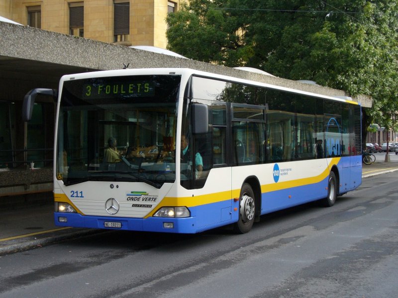 Mercedes-Citaro Regio-Bus Nr 211 .. Ne 19211 bei der Haltestelle vor dem Bahnhof in La Chaux de Fonds am 07.09.2007