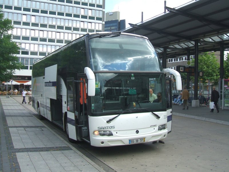 Mercedes Santos (Atomic) aus Portugal im Hagener Busbahnhof 