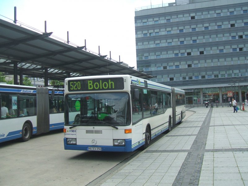 Mercedes der Stadtlinie Hagen,Linie 520 nach BOLOH