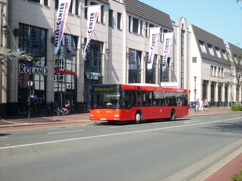 Mitlerweil eöfters in Hamm anzutreffen ist dieser MAN der Westfalenbus. Aufgenommen kurz nach verlassen der Haltestelle  Allee-Center/Riterpassage  in Richtung Hbf.