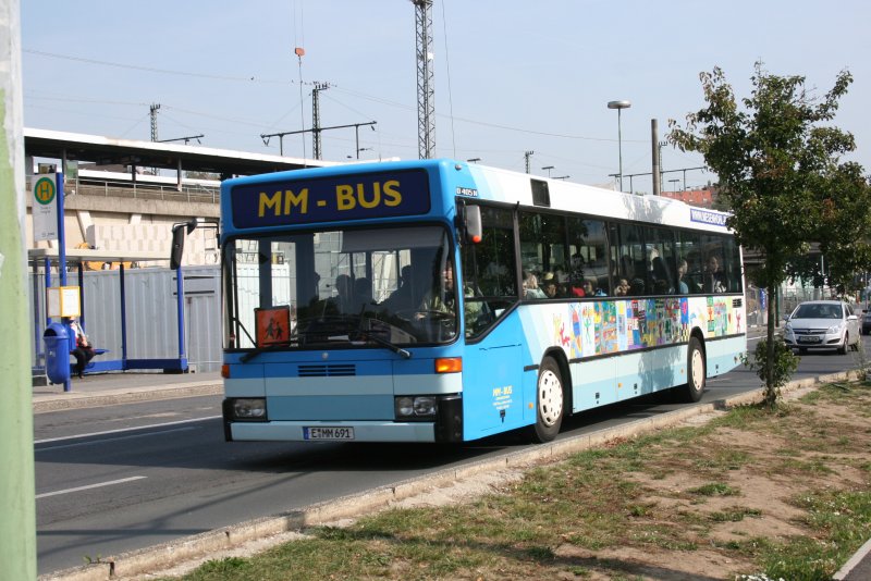 MM E MM 691 (Ex STWM Mnster) am Verkehrsplatz in Essen Steele.
18.9.2009  