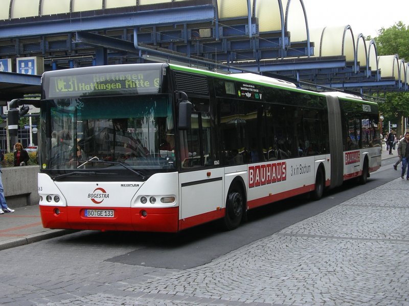 Neoplan Gelenkbus ,Linie CE31 von Bochum Hbf. nach Hattingen Mitte  S .(03.09.2008)