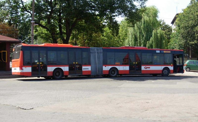 Neoplan N4421 ex Engadin Bus St. Moritz (GR 156 994) 22.07.2009 Tarnowskie Gry Dworzec (Tarnowitz Busbahnhof)