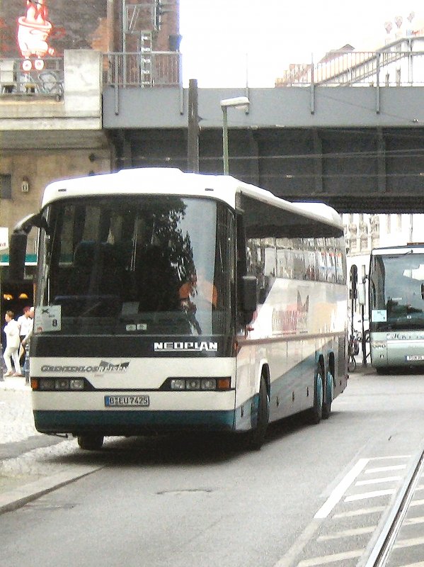 Neoplan-Reisebus in Berlin. Juli 2008