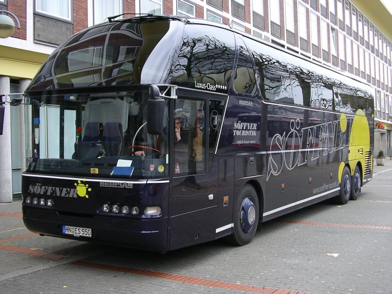 Neoplan Starliner 1 der Touristik Sffner aus Baden Wrttemberg,
Heilbronn,in Bochum Hbf/Bbf.,meinen Dank an den freundlichen 
Busfahrer fr das nette Gesprch.(24.02.2008)