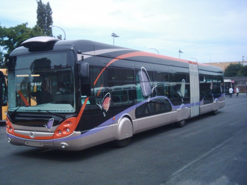 Neues Trend im Busbereich in Frankreich: Irisbus Cralis. Erste Auftrge aus Paris und Nmes sind eingegangen. 