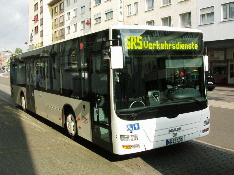 NK:S 104 der Firma Stoll im Auftrag der NVG am 12.7.07 am ZOB Stummdenkmal.