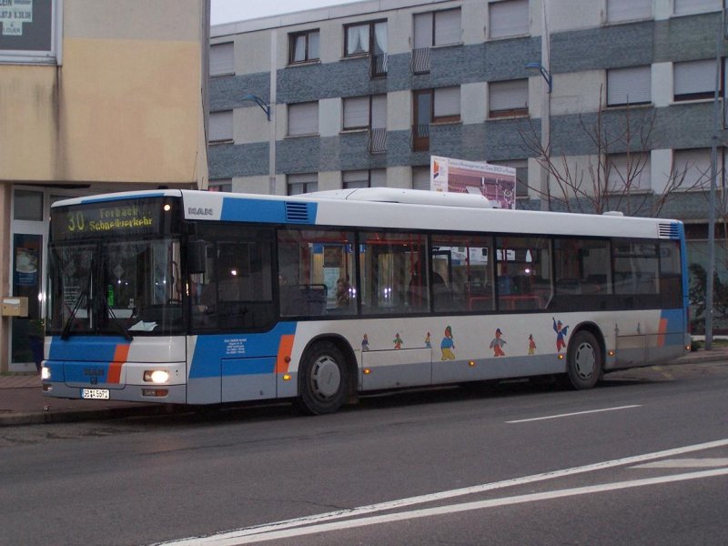 NL 223 der Firma Baron im Einsatz au der Linie 30 am 14/12/06.