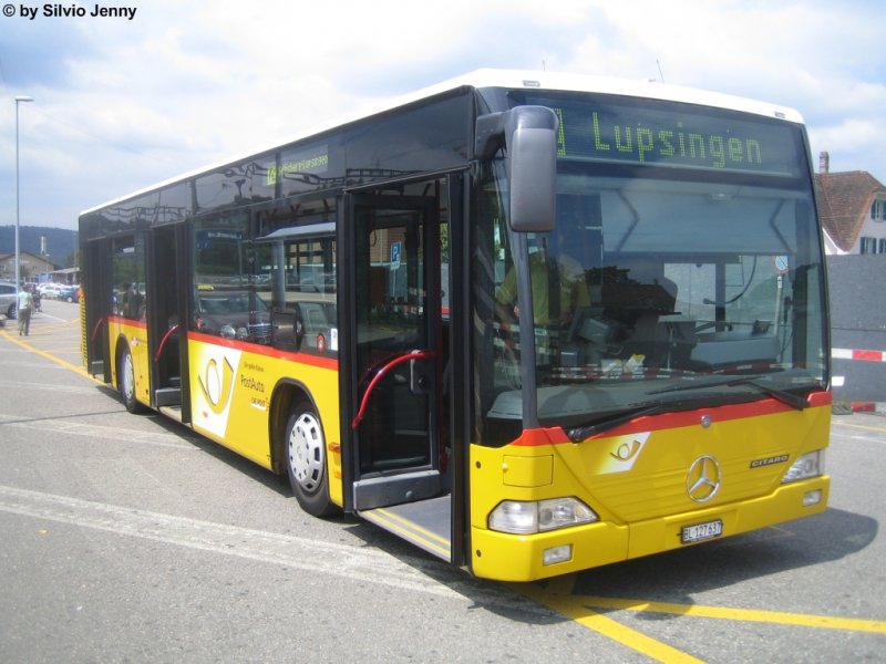 Nr. 637 (Regie Gelterkinden, BL 127 637) am 24.6.09 beim Bhf. Liestal. Wie die meisten Regien und PU's verfolgt man in Gelterkinden die Praxis, den Fahrzeugen diejenige interne Nummer zu geben, die isch aus den letzten 3 Ziffern des Kontrollschilds ergibt.