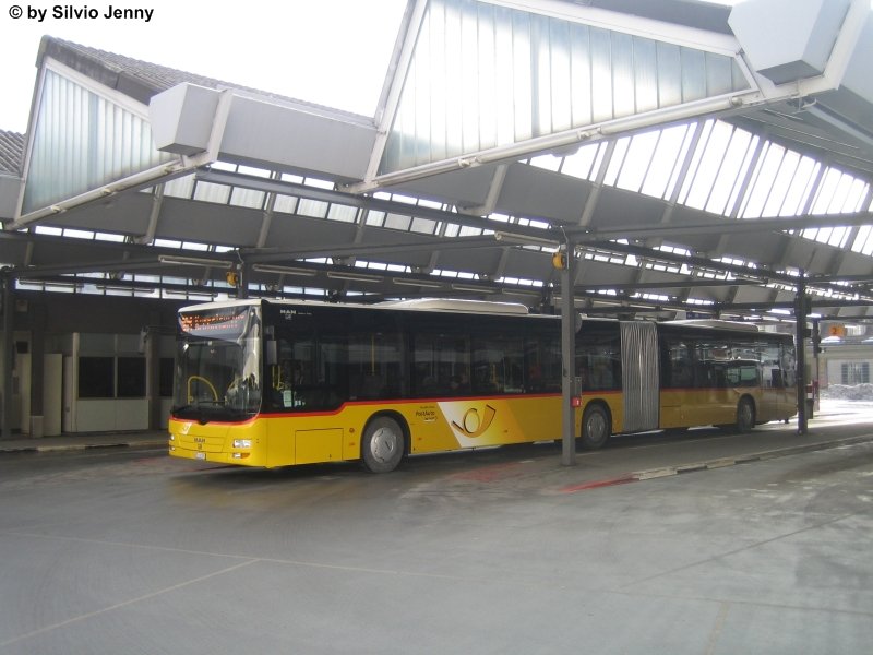 Nr. 663 beim Bahnhof Bern am 23.12.08. Die Postautoregie Bern beschaffte im Herbst 08 mehrere neue MAN Lion's City G. Nun sind die Lion's City mit Ausnahme des GXL und des DD in allen Varianten bei Postauto in Betrieb.