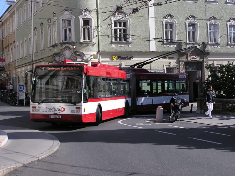 Oberleitungsbus VanHool AG 300 T.