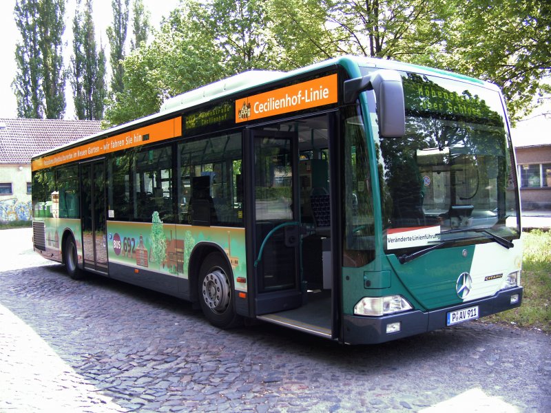 P-AV 911. Ein Mercedes Benz Citaro (Solo) steht gerade in Potsdam Institut fr Agrartechnik. Der Bus 692 fuhr am diesen Tag eine Vernderte Linienfhrung.