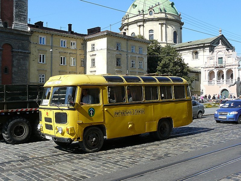 PAZ-672 Bus (letzte gebaut 1989) Eigentum von einer Kirche 17-09-2007.
