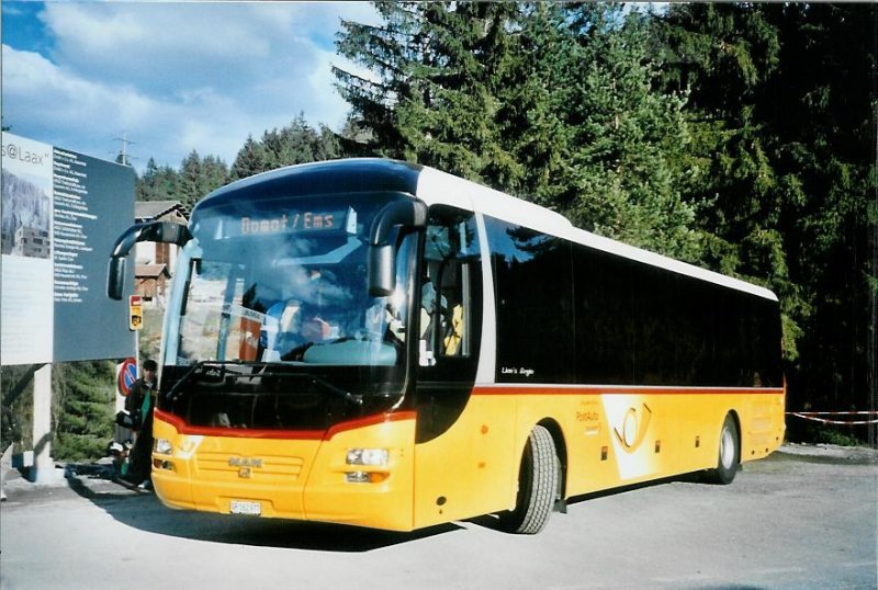 PostAuto Graubünden GR 162'977 MAN am 9. März 2008 Laax, Murschetg