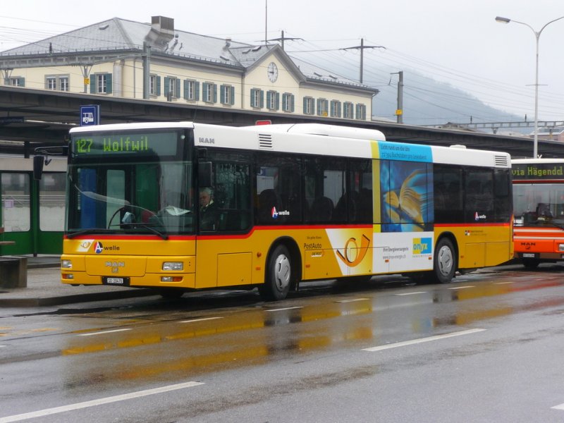 Postauto - MAN Bus  SO 20476 bei den Haltestellen vor dem Bahnhof Olten am 07.02.2009