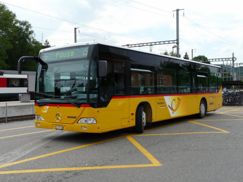 Postauto - Mercedes Citaro SO 135736 bei den Haltestellen neben dem Bahnhof von Liestal am 11.05.2009