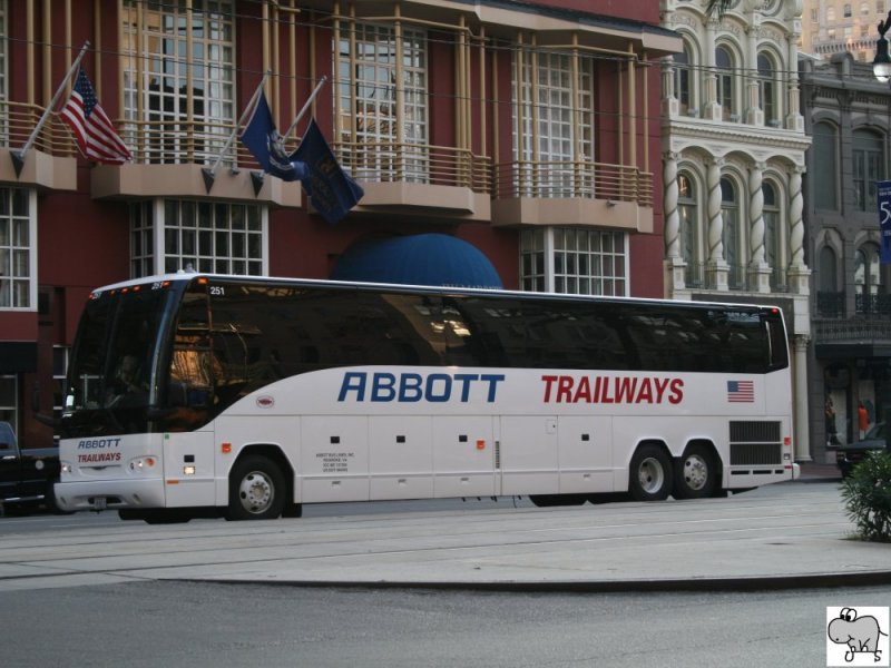 Prevost H-Series des amerikanischen Busunternehmens  Abbot Bus Lines Ink.  aus Roanoke, Virginia. Aufgenommen am 28. September 2008 in New Orleans, Louisiana.