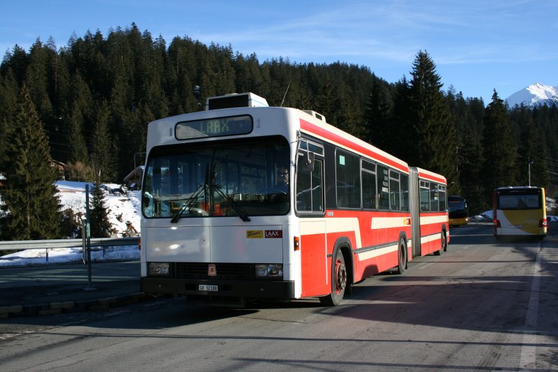 PU Stuppan, Flims, GR 52'188 (Volvo/RJ B10M-55GAB, 1991, bis 2003 VB, Biel, Nr 140) am 20.1.2008 in Laax, Murschetg. 