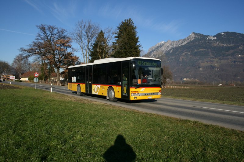 PU Tinner, Sennwald, SG 252'259 (Setra 315NF) am 28.11.2007 zwischen Sevelen und Weite. Auch hier fährt heute Bus Sarganserland-Werdenberg. 