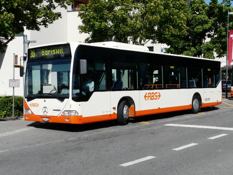 RBS - Mercedes Citaro Bus Nr.2  BE 366002 bei der Haltestelle neben dem RBS Bahnhof Schnbhl unterwegs auf der Linie 38 nach Briswil am 09.07.2008