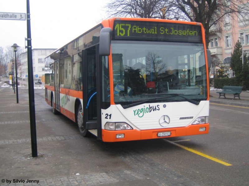 Regiobus Citaro Nr. 21 steht am 27.12.07 beim Bhf. Gossau SG.
