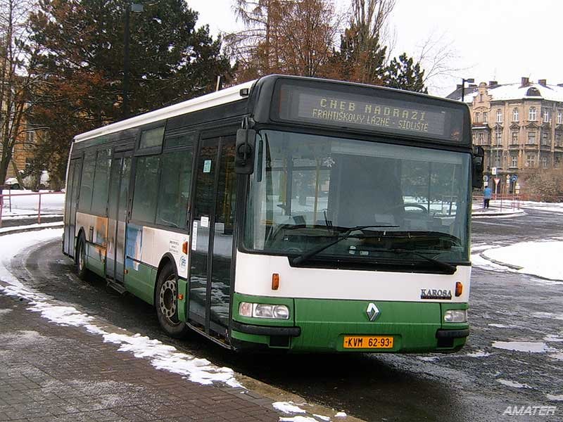 Renault Agora KVM 62-93 (in Tschechien auch als Karosa City bus bekannt, alle nur als Stadt-Dreitrer) wartet am Egerer Busbahnhof fr nchste Einsatz auf der berlandlinie zwichen Cheb (Eger) und Frantiskovy Lazne (Frazesbad), 28. 11. 2007