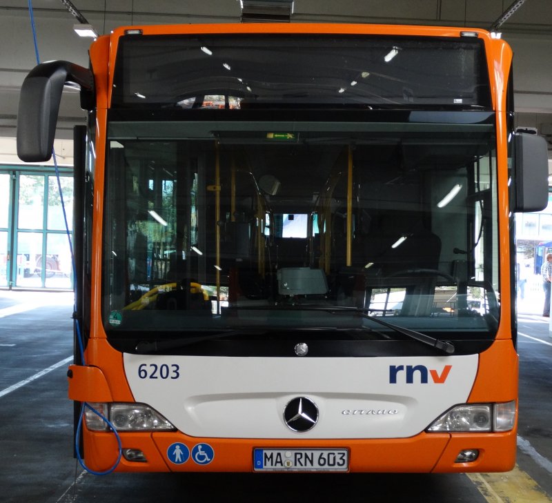 Rnv Mercedes Benz Citaro C1 Facelift G 6203 Am 18 10 14 Beim Tag Der Offenen Tur Im Rnv Betriebshof Mannheim Bus Bild De