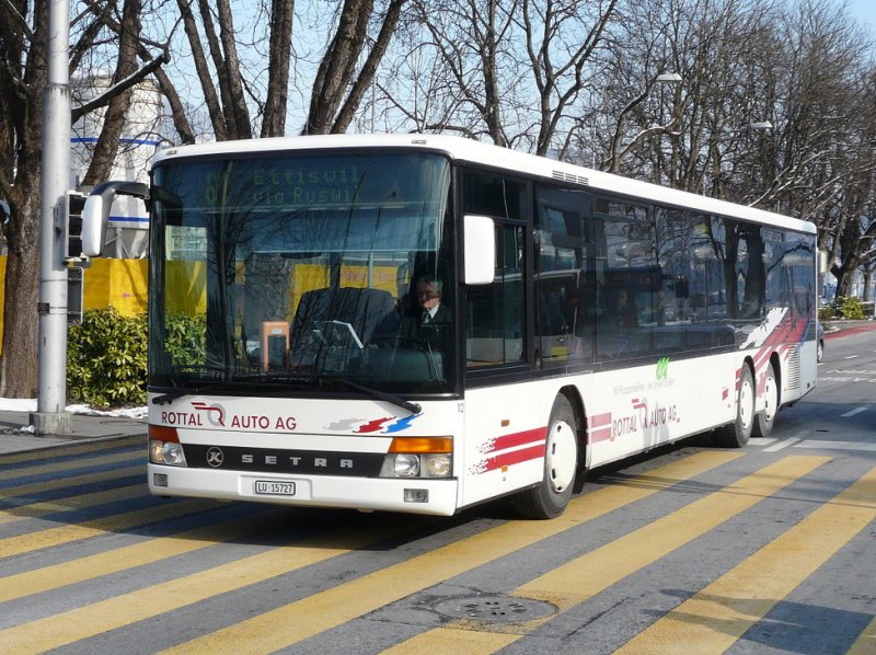 ROTTAL AUTO AG - SETRA S 319 NF Bus Nr.12 LU 15727 unterwegs auf der Linie 60 in Luzern am 15.02.2009