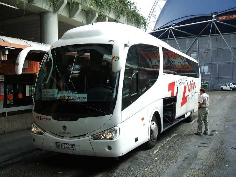 SCANIA Reisebus aus Polen im Klner Bbf.(01.09.2007) 