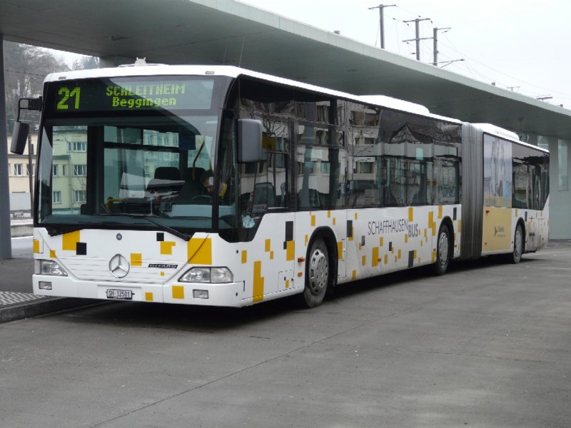 Schaffhauen Bus - Mercedes Citaro Gelenkbus Nr.1 SH 12501 im Busbahnhof von Schaffhausen am 01.01.2008