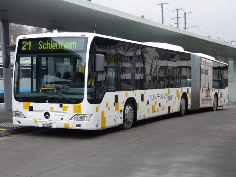 Schaffhauen Bus - Mercedes Citaro Gelenkbus Nr.6 SH 12506 im Busbahnhof von Schaffhausen am 01.01.2008