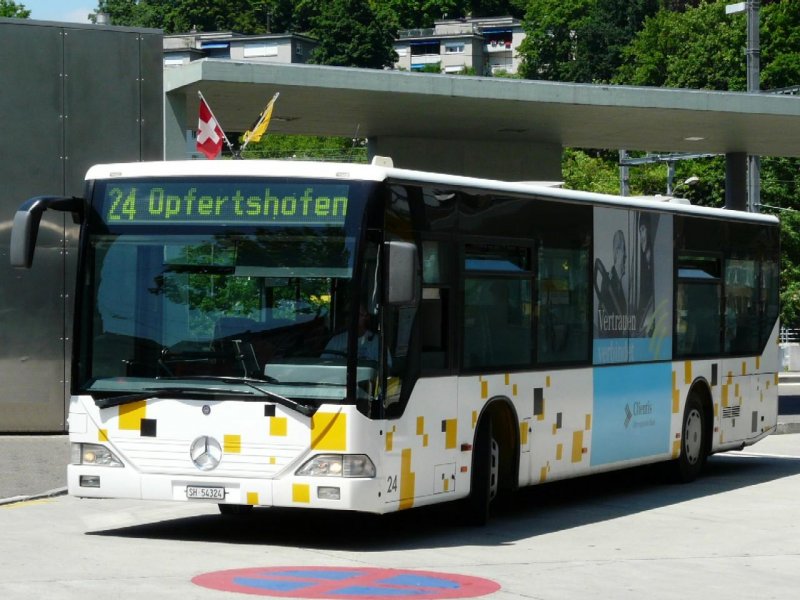 Schaffhausen Bus - Mercedes Citaro Bus Nr.24 SH 54324 bei den Haltestellen neben dem Bahnhof von Schaffhausen am 28.06.2008