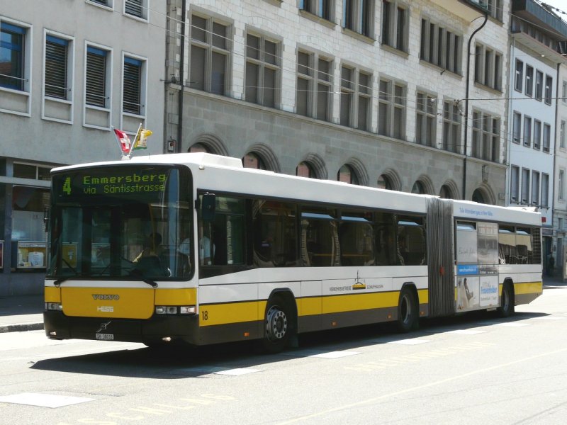 Schaffhausen - Volvo-Hess Gelenkbus Nr.18  SH 38018 unterwegs auf der Linie 4 in Schaffhausen am 28.06.2008