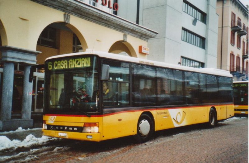 Schnee in Bellinzona: AutoPostale Ticino TI 215322 Setra (ex P 25606) am 10. Dezember 2008 Bellinzona, Bahnhof