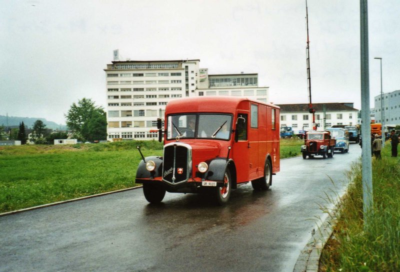 Schuler, Amsteg UR 9031 Berna/Hess (ex M+3143) am 6. Juni 2009 Thayngen, Saurer-Treffen