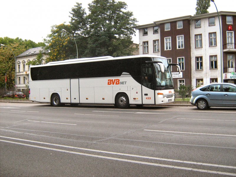 SETRA-Bus BVBnet Bus 433 in Berlin-Treptow, 17.8.2008