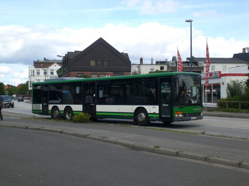 Setra S 300er-Serie NF auf der Linie 3050 nach Rendburg ZOB am Bahnhof Eckernförde.