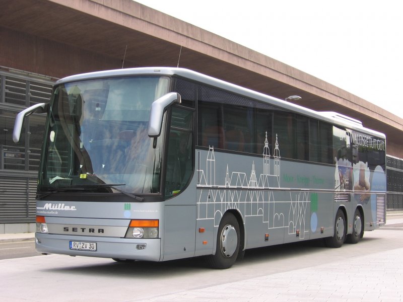 SETRA S 317 GT-HD  Mller , 08.07.2007 Stuttgart Daimler-Museum