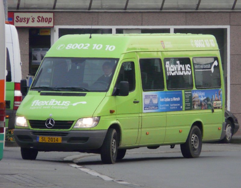 (SL 2014) Dieser Mercedes Mini Bus steht im Dienst der Gemeinde Mersch als sogenannter FLEXIBUS. 11.04.08 